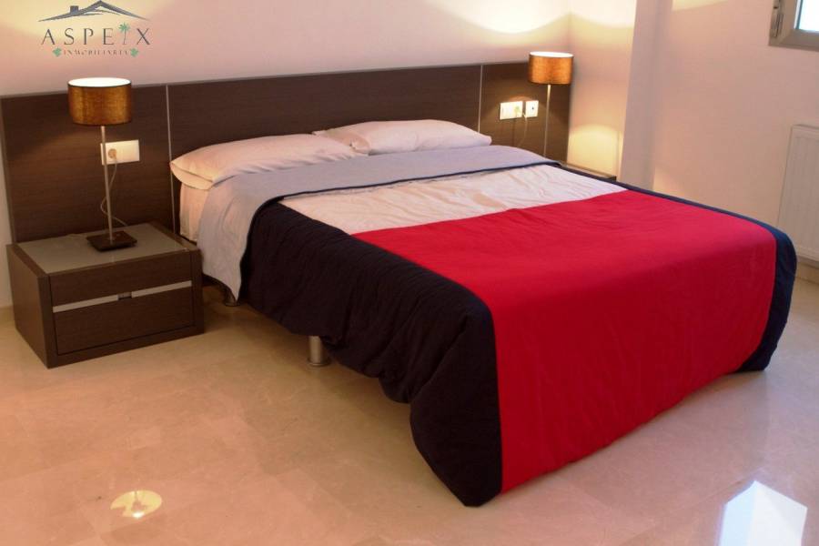 Re-sale - Apartment - Novelda