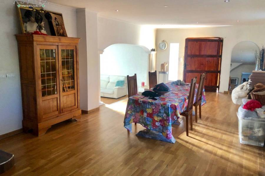 Re-sale - Villa - La Romana - ALCANÁ