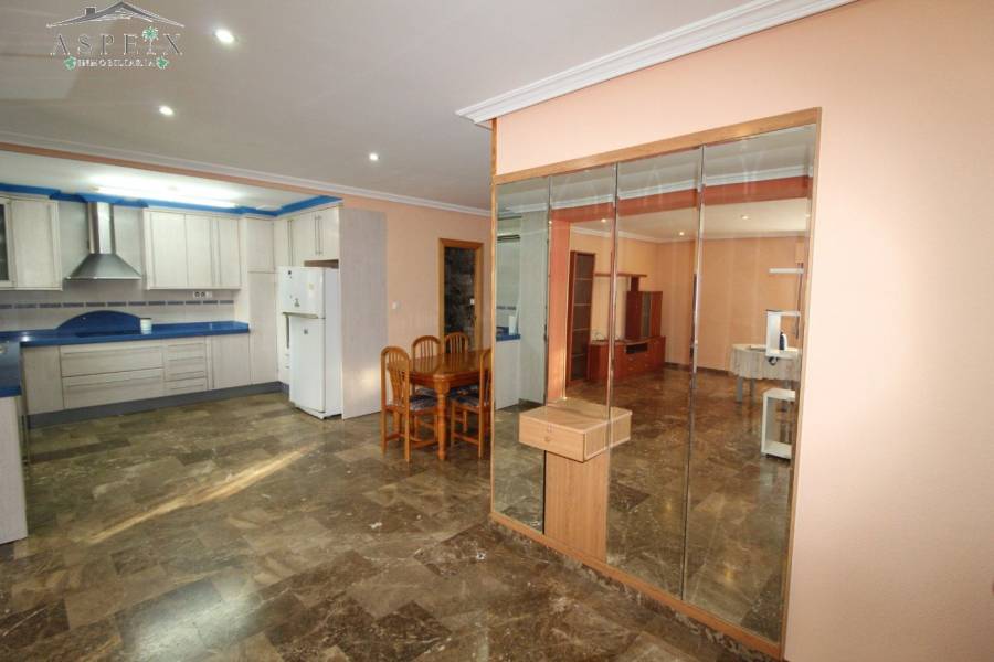 Re-sale - Country house - Monforte Del Cid