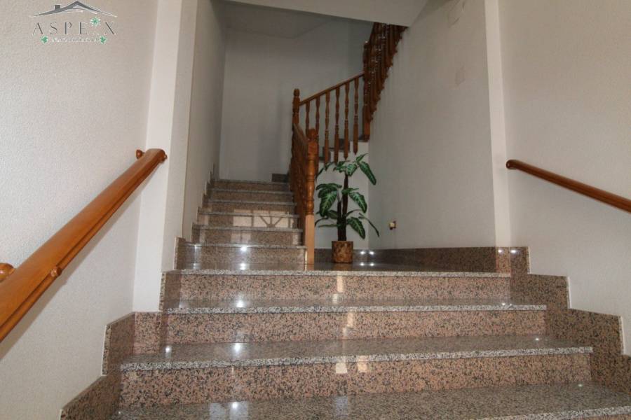 Re-sale - Bungalow - Monforte Del Cid - 03670