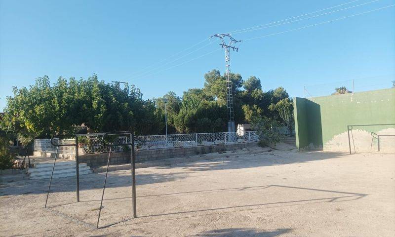 Re-sale - Country house - Elche