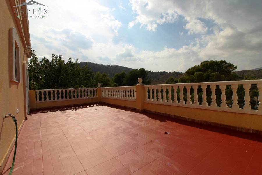 Re-sale - Country house - Hondon De Las Nieves