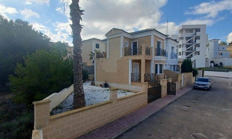 Re-sale - Villa - Orihuela