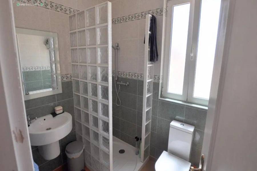 Re-sale - Country house - Pinoso