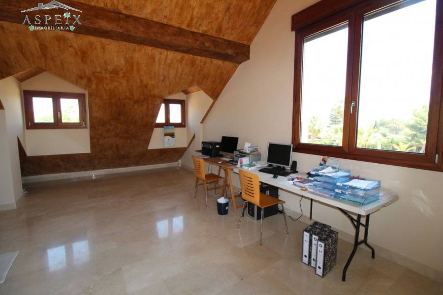 Re-sale - Villa - Aspe