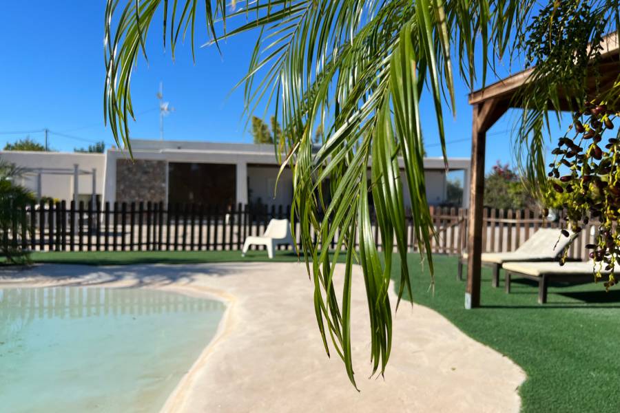 Venta - Casa de campo - Novelda