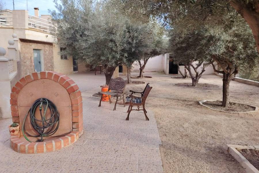 Re-sale - Country house - Elche