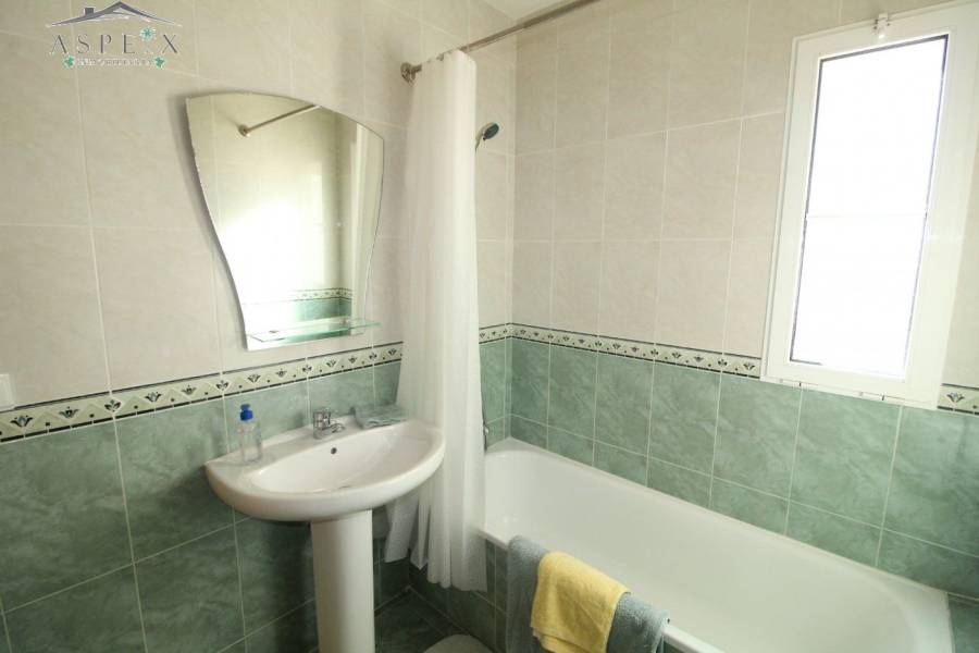 Re-sale - Villa - Aspe - Santa Elena