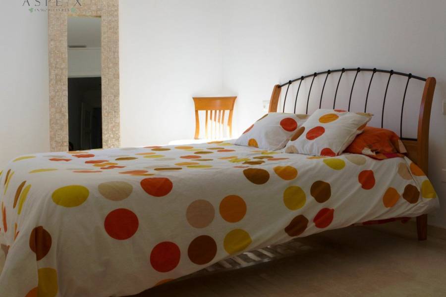 Re-sale - Apartment - Novelda