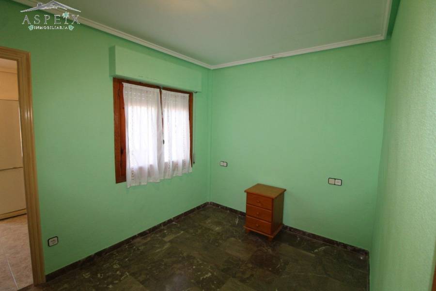 Re-sale - Country house - Monforte Del Cid