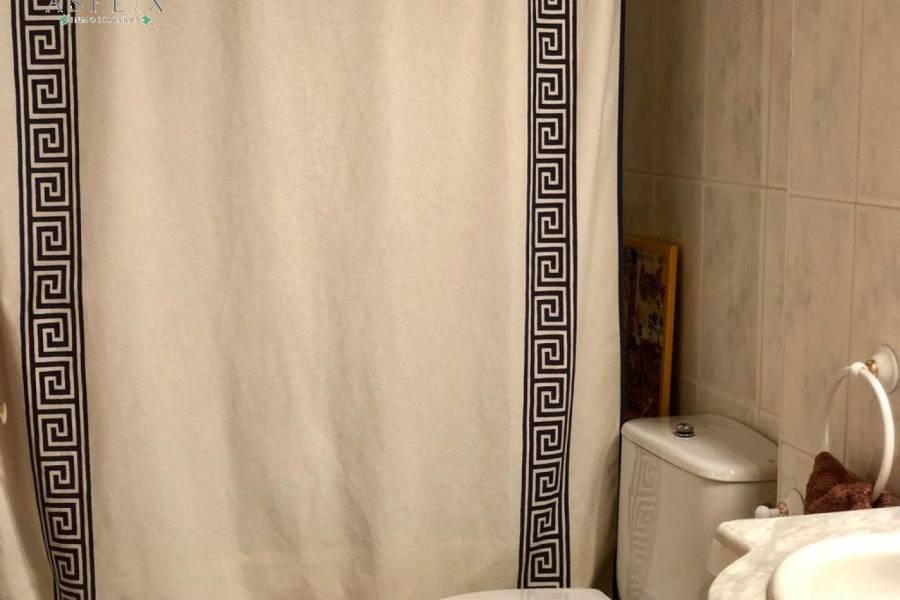 Re-sale - Flat - Elche