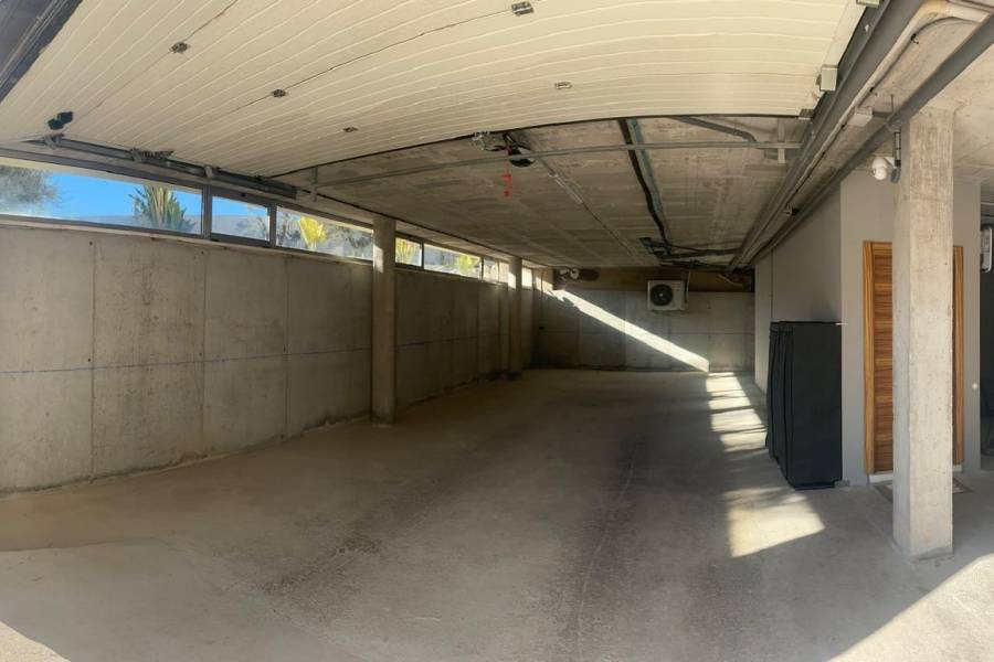 Re-sale - Country house - Petrer - Loma badá