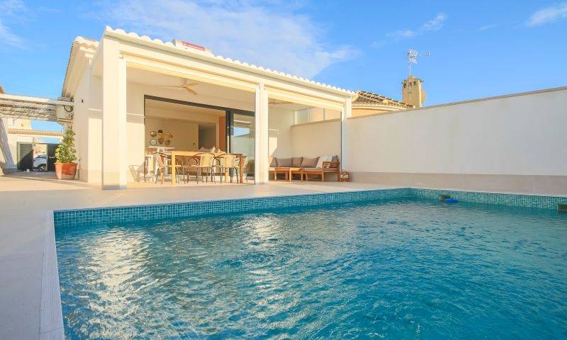 Re-sale - Villa - Torrevieja