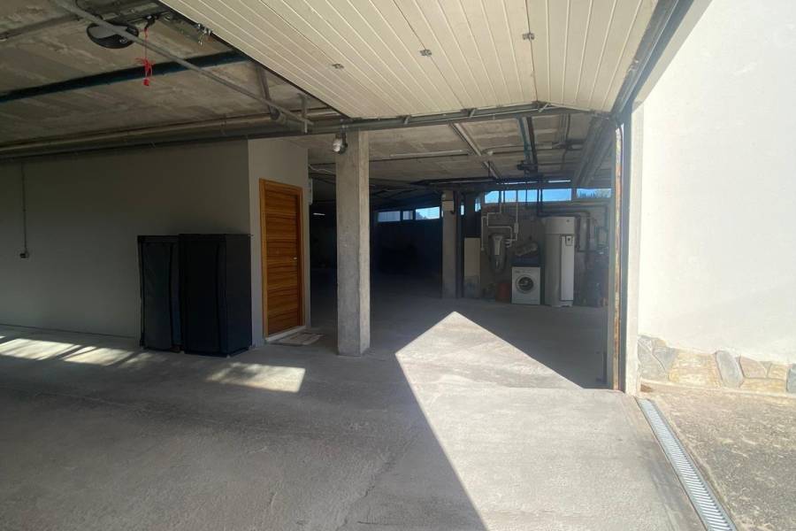 Re-sale - Country house - Petrer - Loma badá