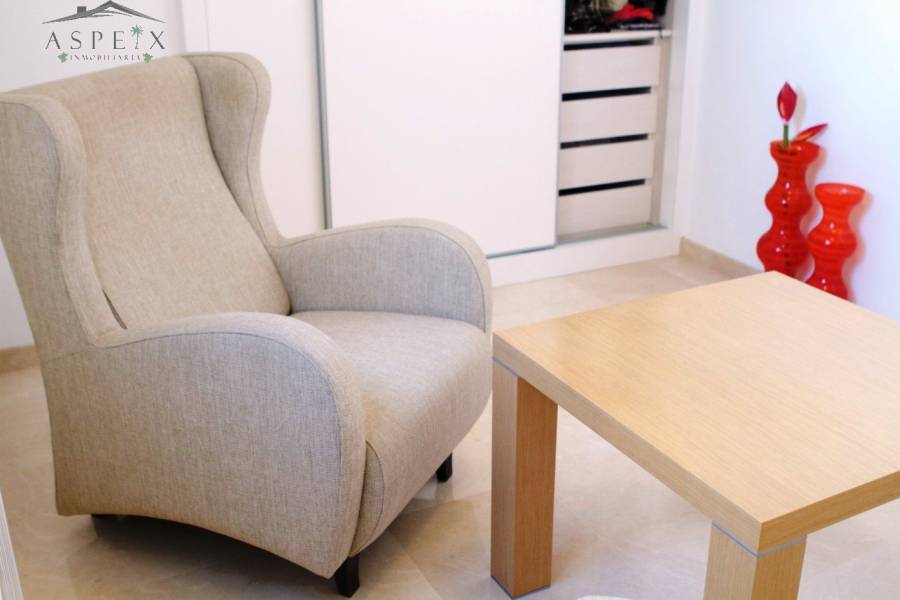 Re-sale - Apartment - Novelda