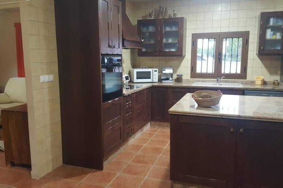 Re-sale - Country house - Elche