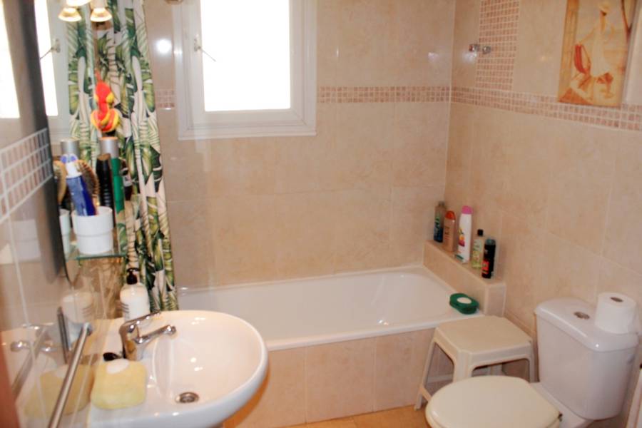 Venta - Chalet - Playa Flamenca - Alicante