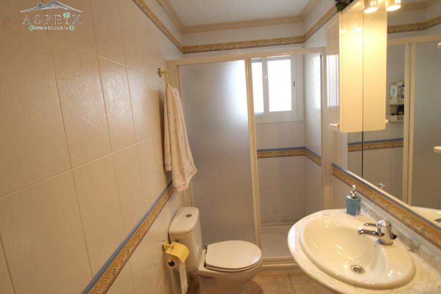 Re-sale - Country house - Elche