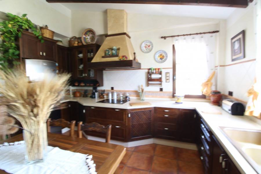 Re-sale - Villa - Tibi - Urbanizaciòn Maigmo