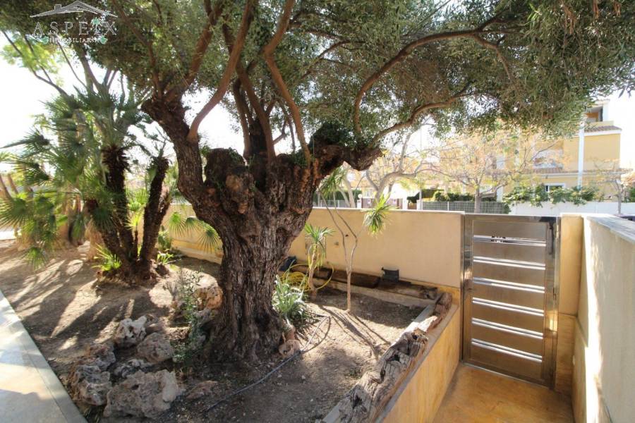 Re-sale - Villa - San Juan Alicante - Nacional 322