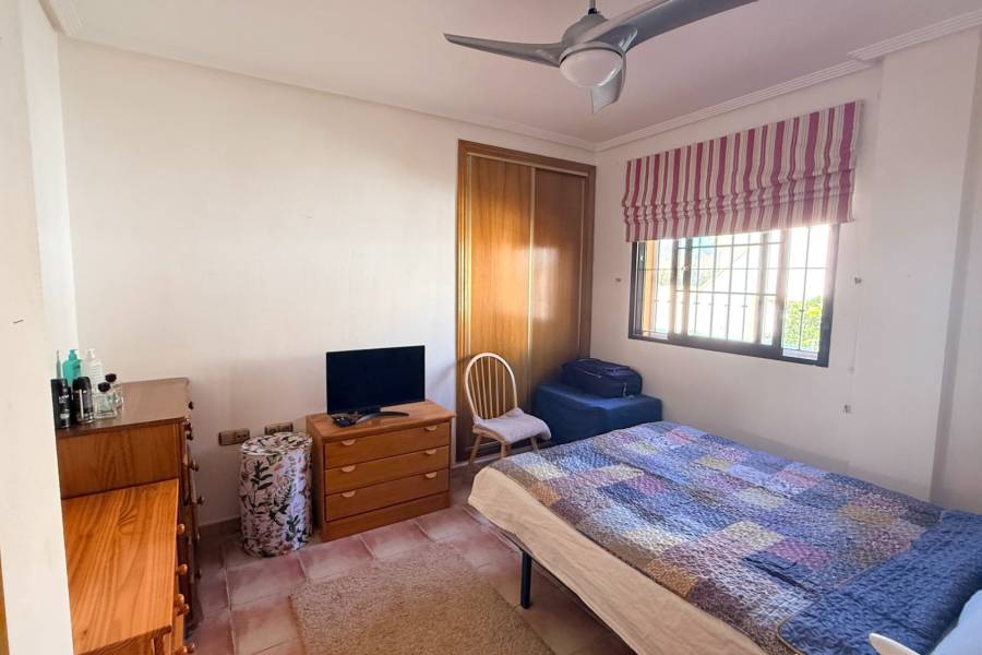 Venta - Chalet - Hondon De Las Nieves - La Montañosa