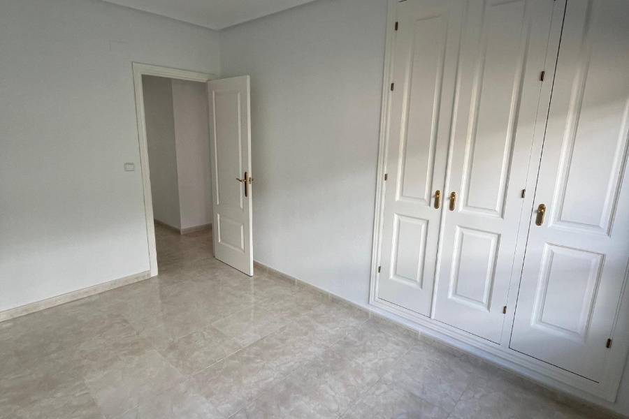 Re-sale - Apartment - Villamartin - Campoamor golf resort