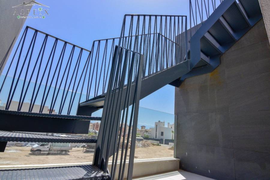 Re-sale - Villa - La Marina - El pinet