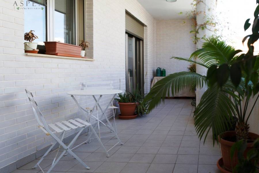 Re-sale - Apartment - Novelda