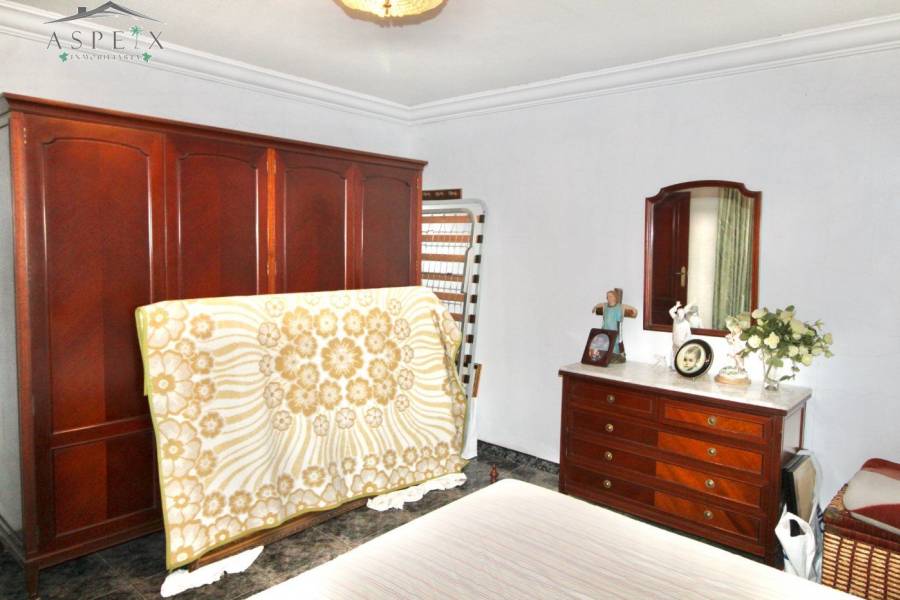 Re-sale - Villa - Monforte Del Cid - CAMINO DEL LLANO