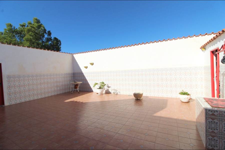 Re-sale - Country house - Hondon De Los Frailes