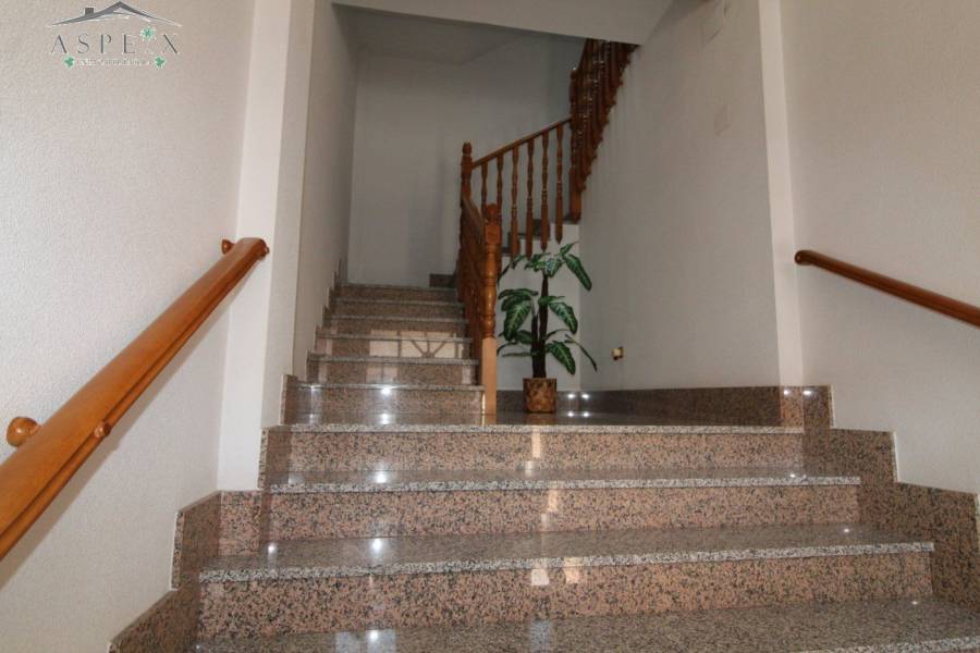 Re-sale - Bungalow - Monforte Del Cid - 03670