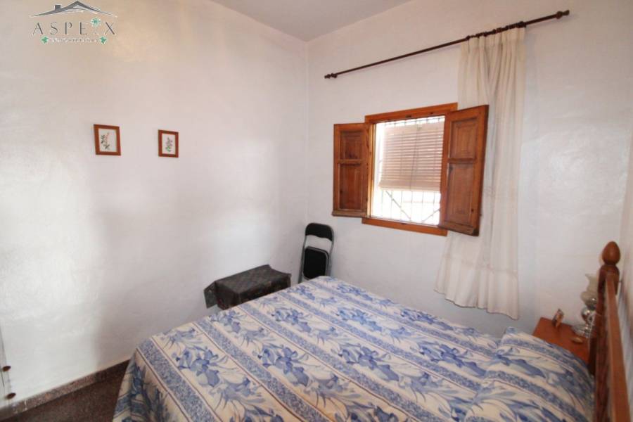 Re-sale - Villa - Monforte Del Cid - PILETAS