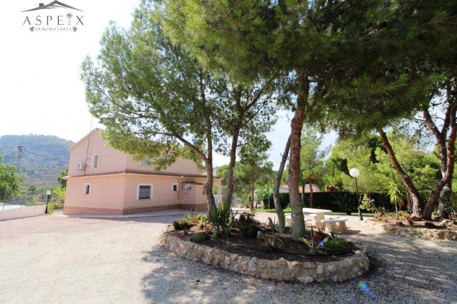 Re-sale - Country house - Hondon De Las Nieves