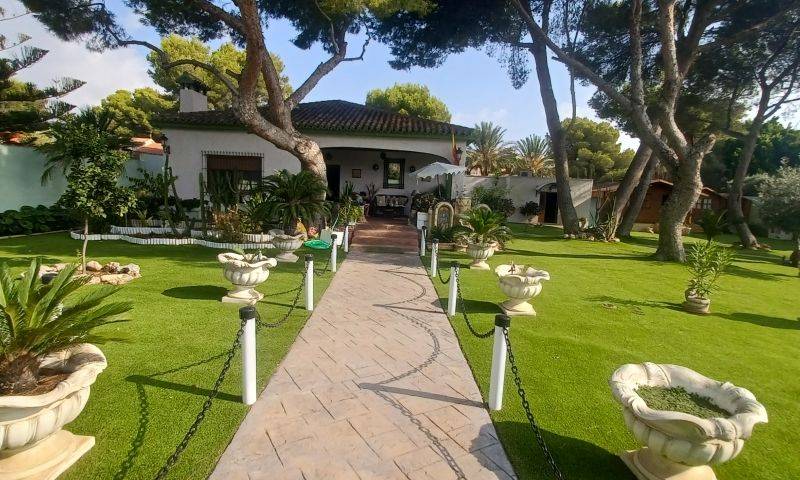 Re-sale - Villa - Campoamor