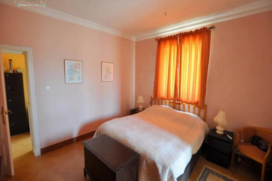 Re-sale - Country house - Pinoso