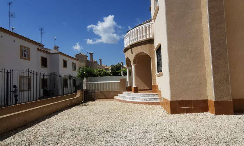 Re-sale - Semi Detached - Playa Flamenca - Alicante