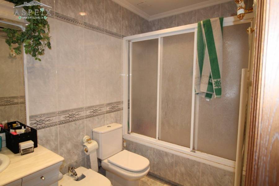 Re-sale - Bungalow - Monforte Del Cid - 03670