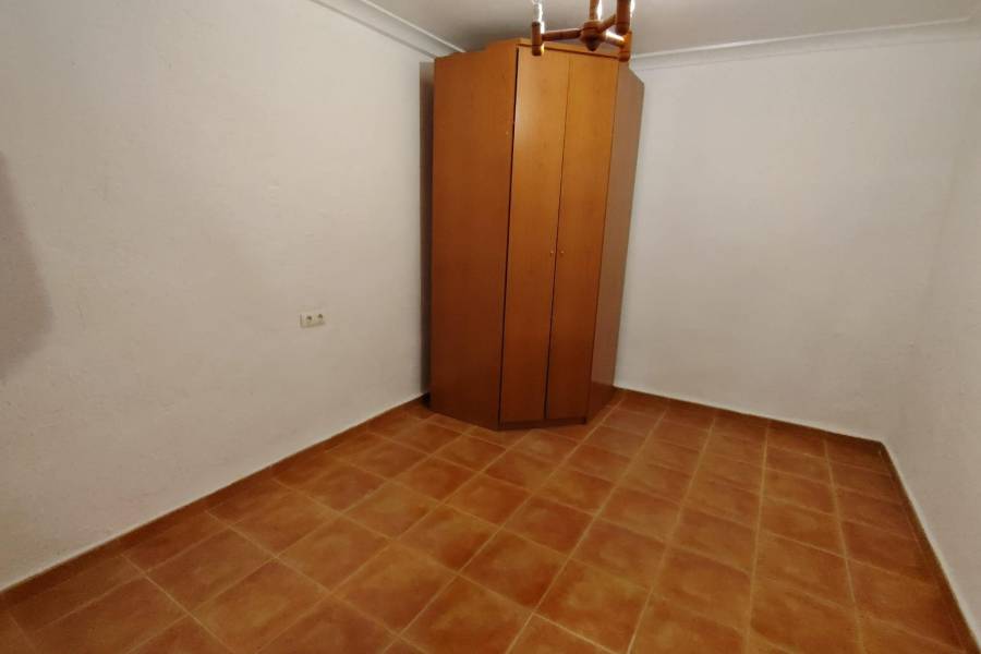 Re-sale - Country house - Elche