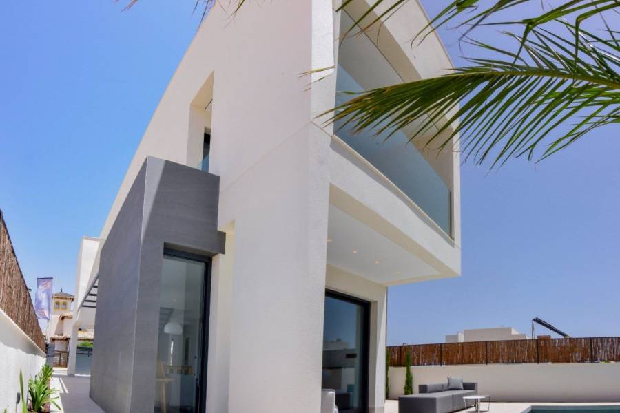Re-sale - Villa - La Marina - El pinet