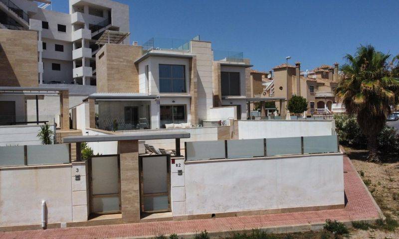 Re-sale - Villa - Villamartin