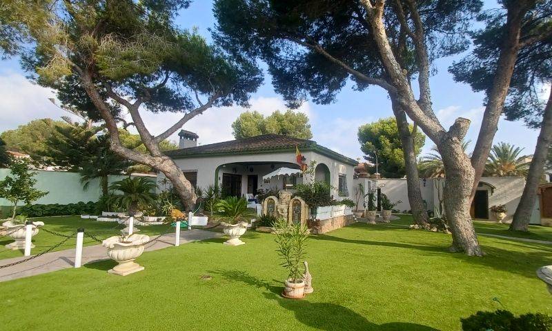 Re-sale - Villa - Campoamor