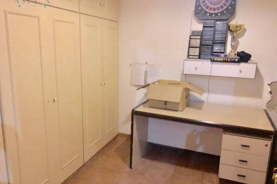 Re-sale - Villa - Novelda - CENTRO