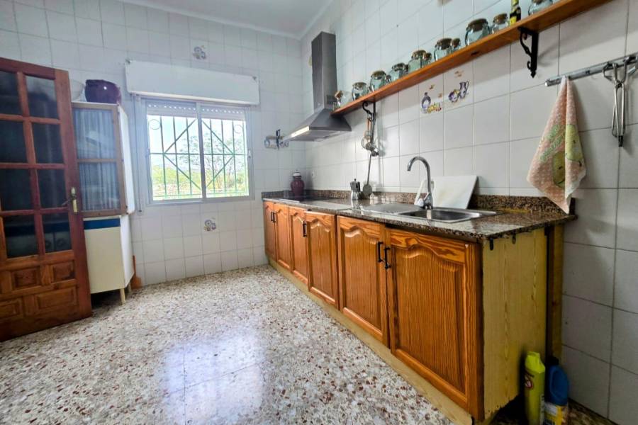 Re-sale - Villa - Hondon De Las Nieves - campo