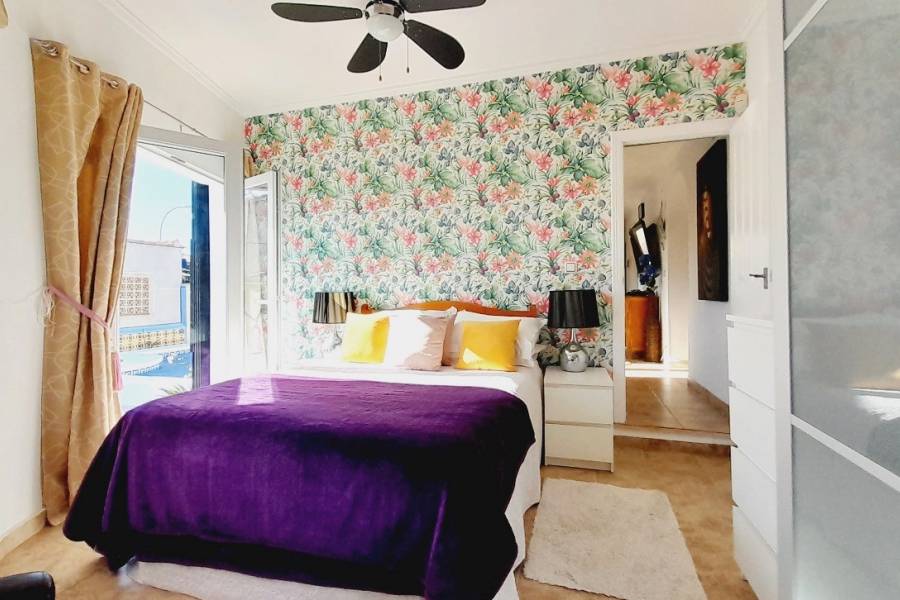 Venta - Chalet - Playa Flamenca - Alicante