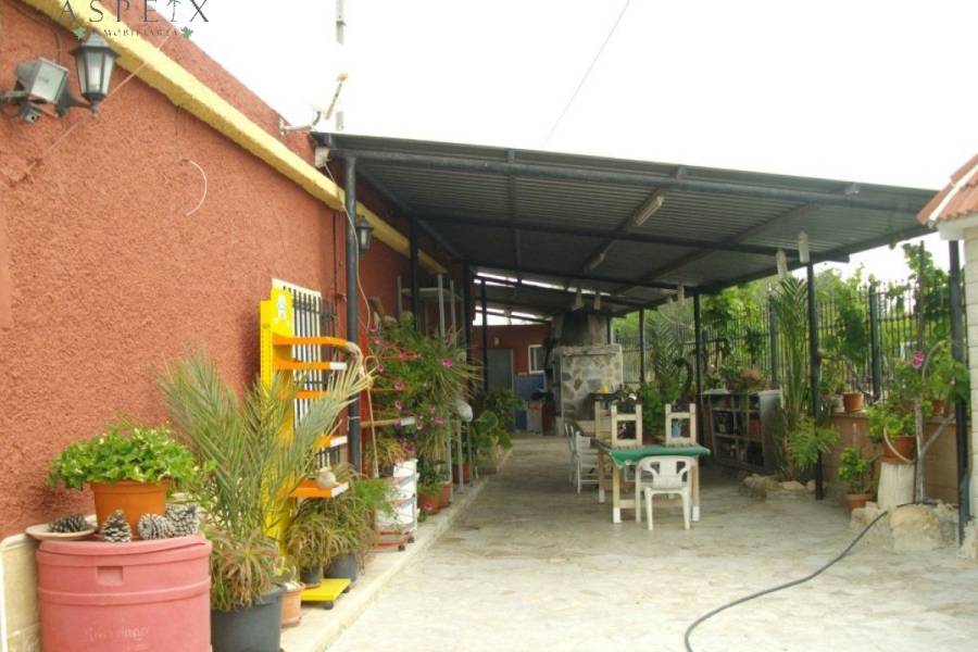 Re-sale - Country house - Crevillente