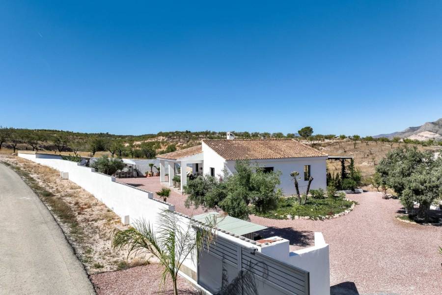 Re-sale - Country house - Hondon De Los Frailes