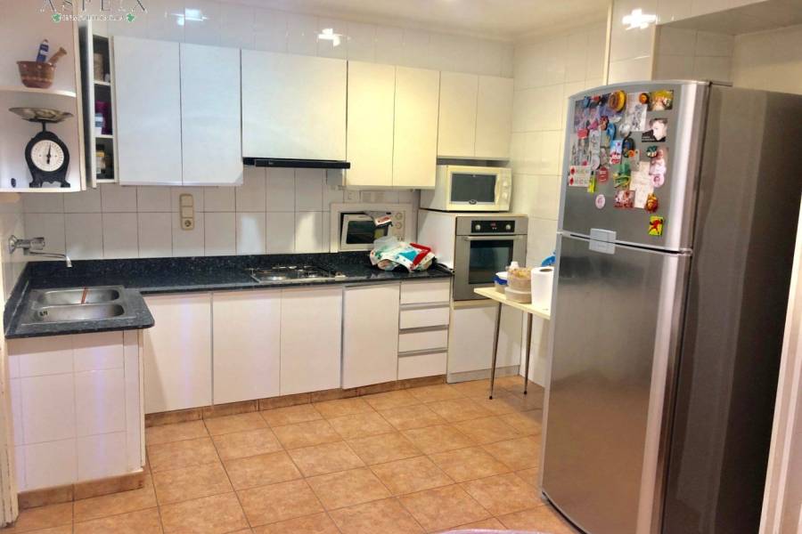 Re-sale - Villa - Novelda - CENTRO