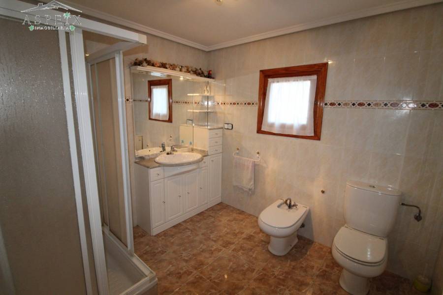 Re-sale - Country house - Monforte Del Cid