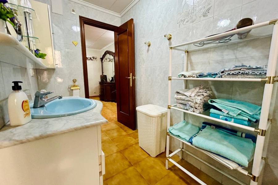 Venta - Apartamento - Santa Pola