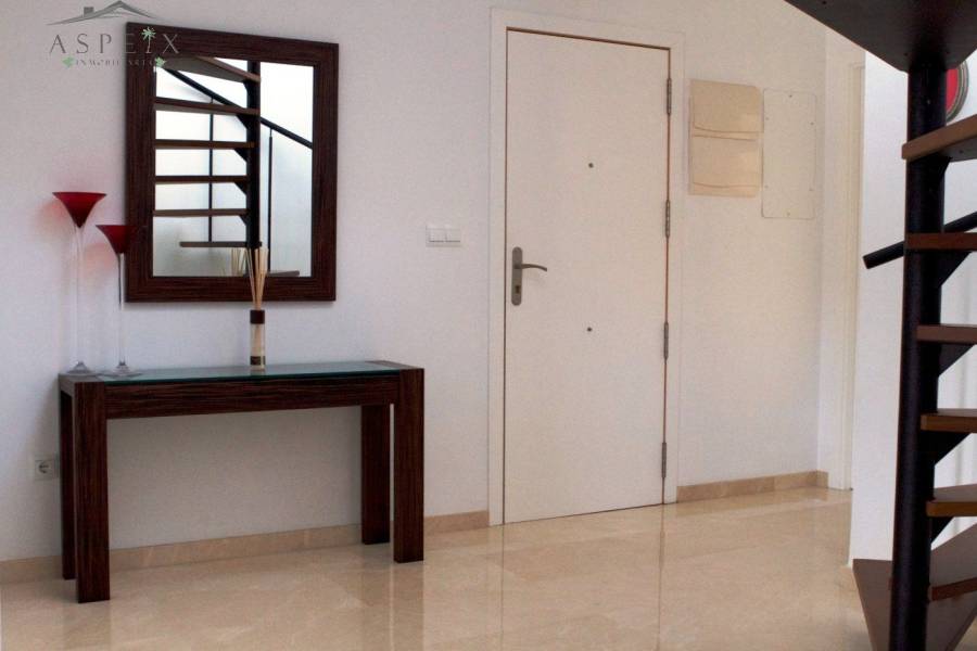 Re-sale - Apartment - Novelda